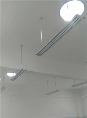校園無電導光管采光照明效果